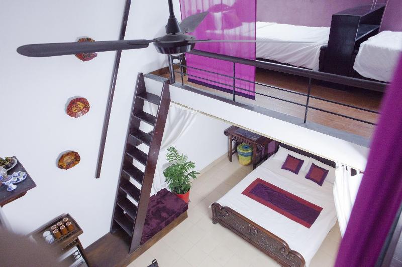 Nq Vintage House image