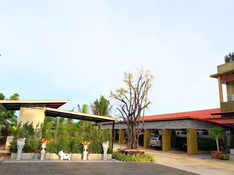 Oasis Resort image