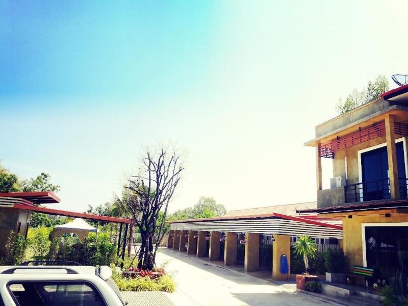 Oasis Resort image