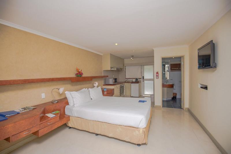 Gateway Hotel image
