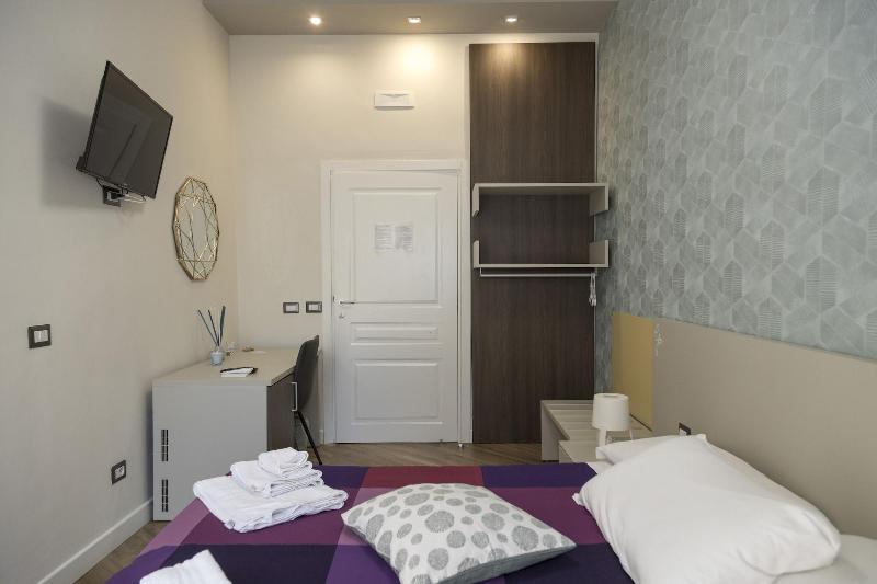 Garibaldi Rooms image