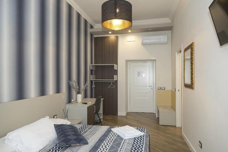 Garibaldi Rooms image