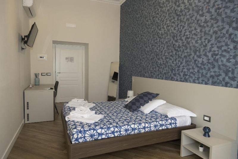 Garibaldi Rooms image