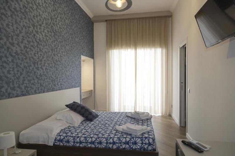 Garibaldi Rooms image