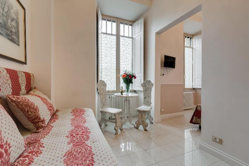 Rome Charming Suites image