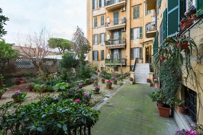 Rome Charming Suites image
