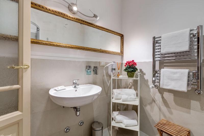 Rome Charming Suites image