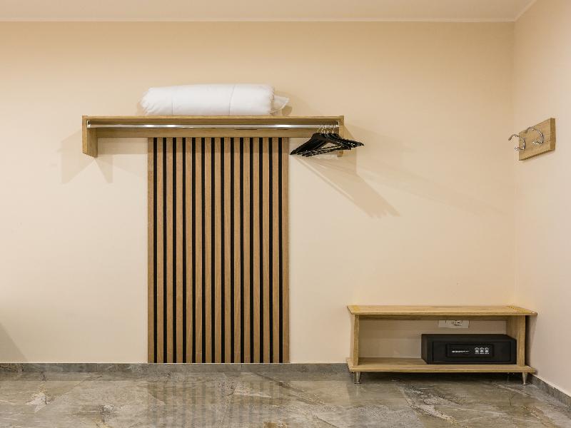 Partenope Rooms — general view