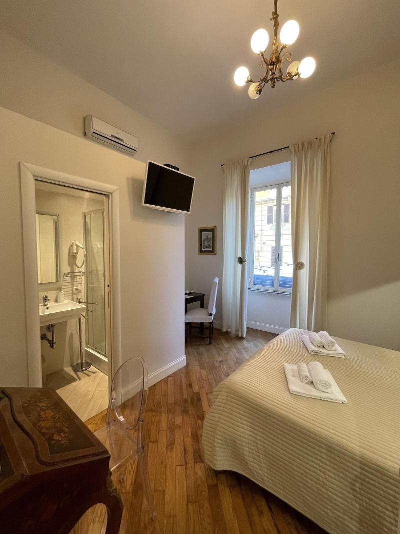 Casa Claudia Giulio Cesare image