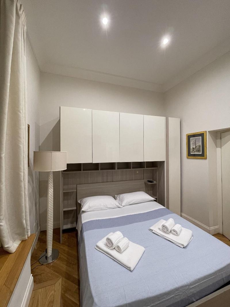 Casa Claudia Giulio Cesare image