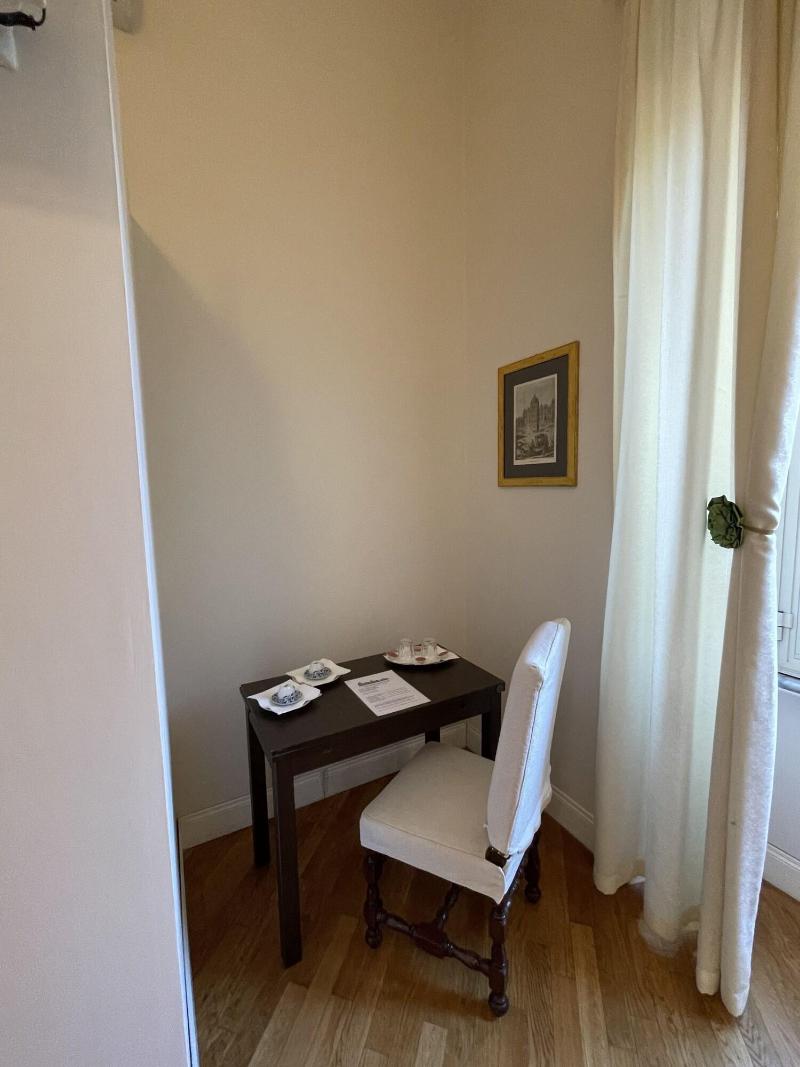 Casa Claudia Giulio Cesare image