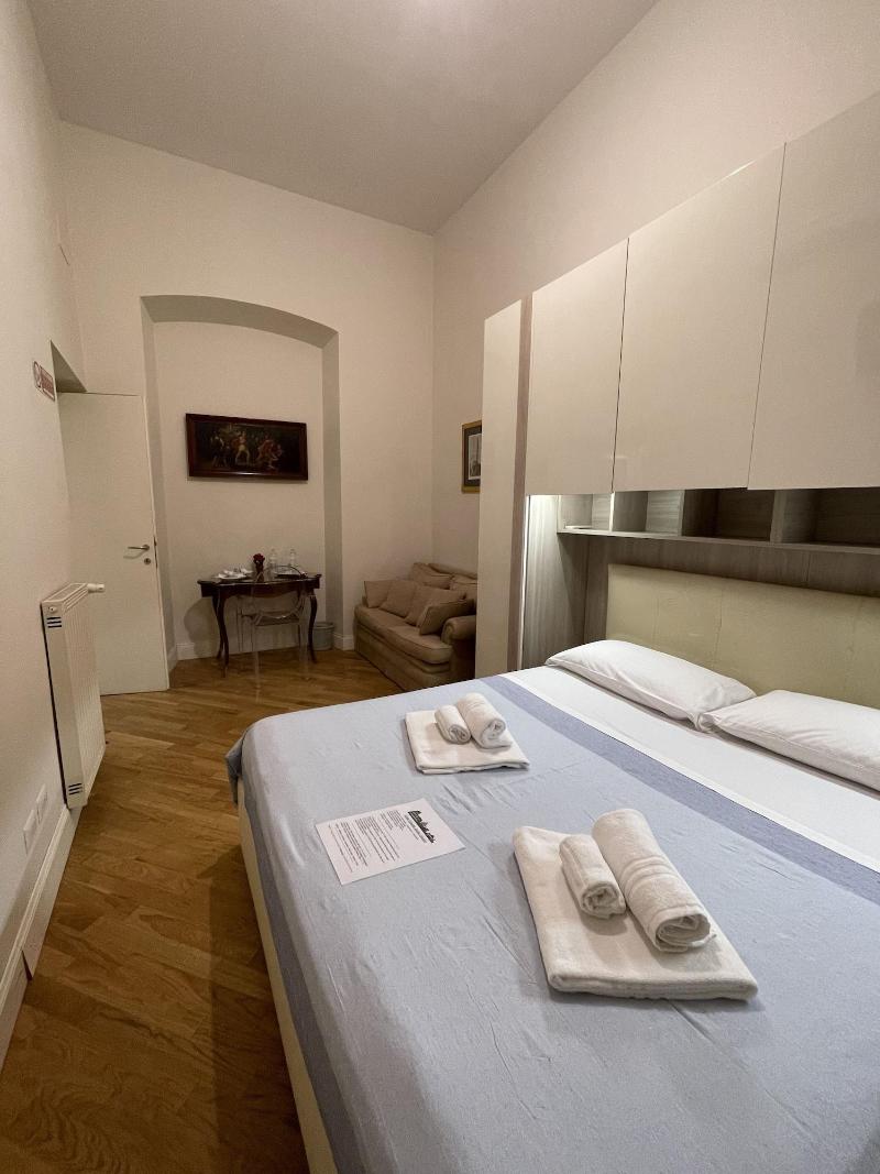 Casa Claudia Giulio Cesare image