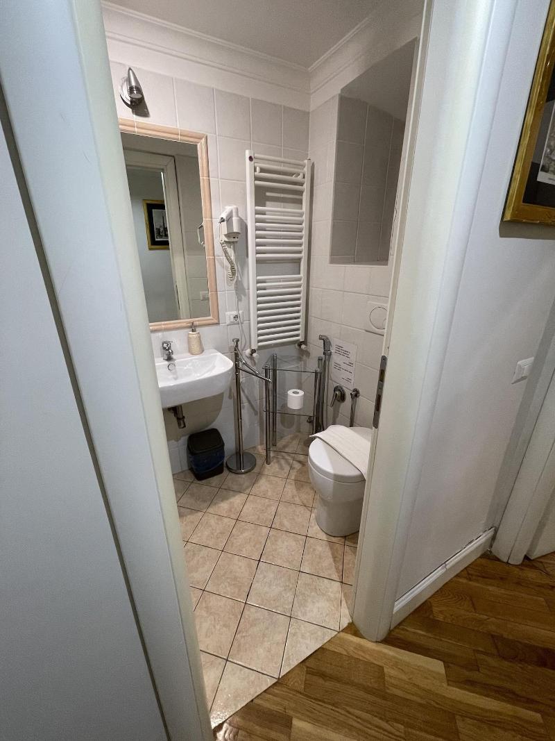 Casa Claudia Giulio Cesare image
