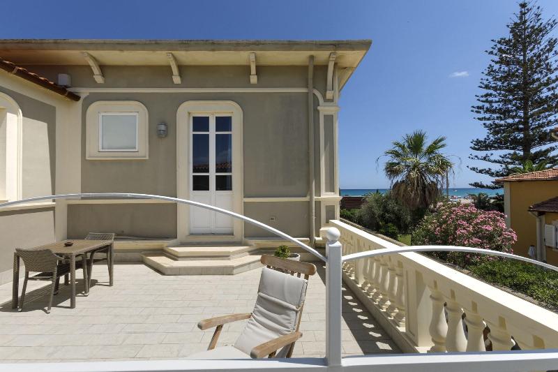 La Villa Del Mare image