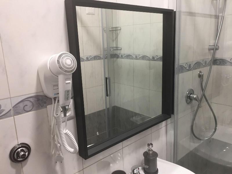 Bakirooms image