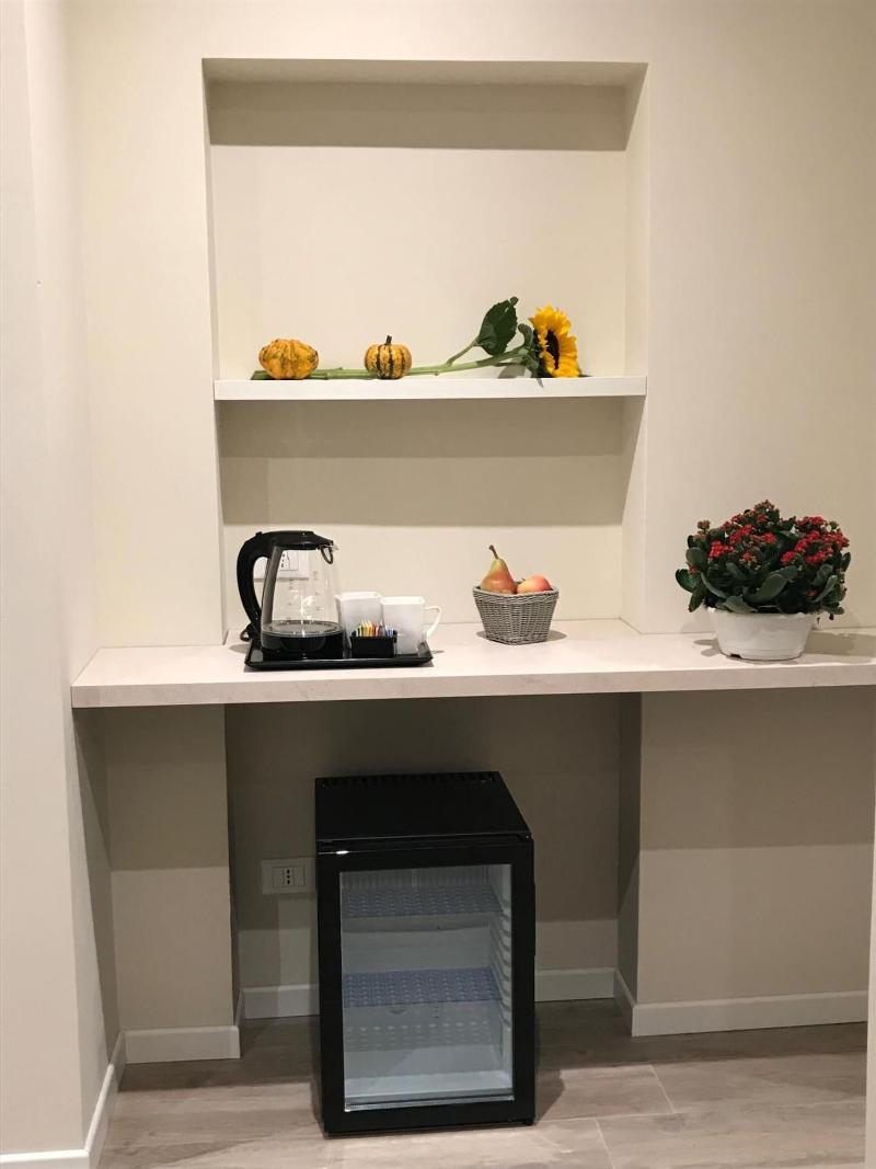 Honey Rooms image