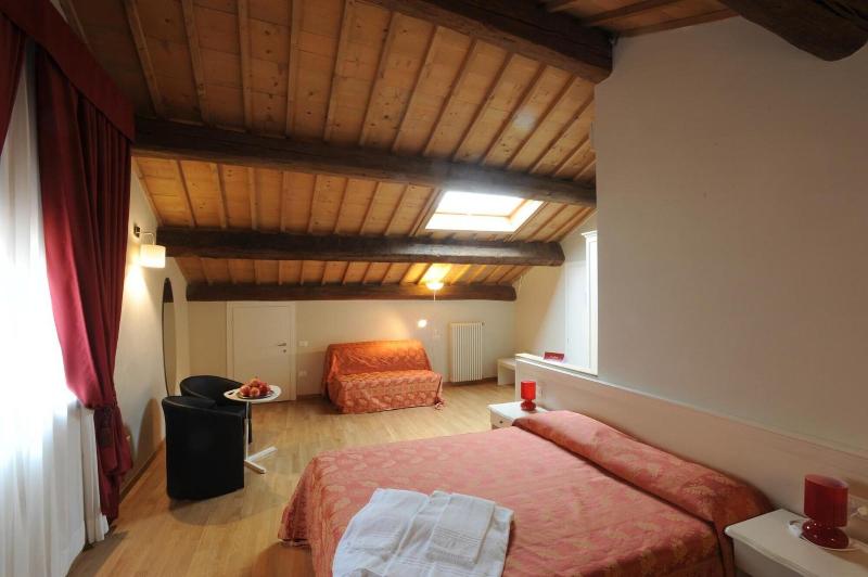 Honey Rooms image