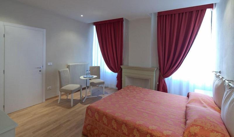 Honey Rooms image