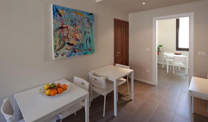 Honey Rooms image