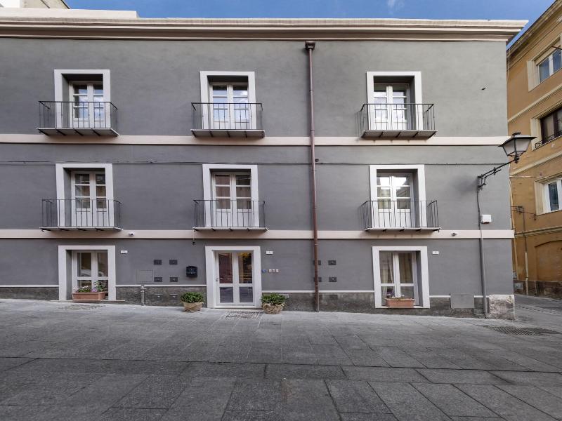 Cagliari Marina Guesthouse & Lounge image