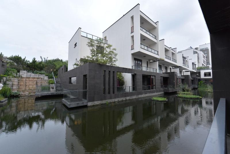 Wuzhen Wangfu Resort Villa — main photo