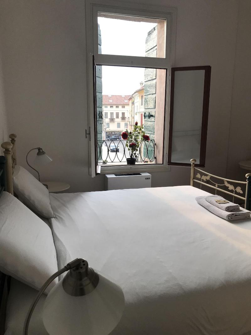 Ca' Garibaldi Rooms image