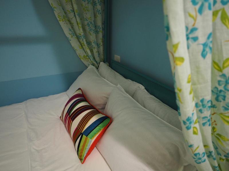 Seamoonhouse image