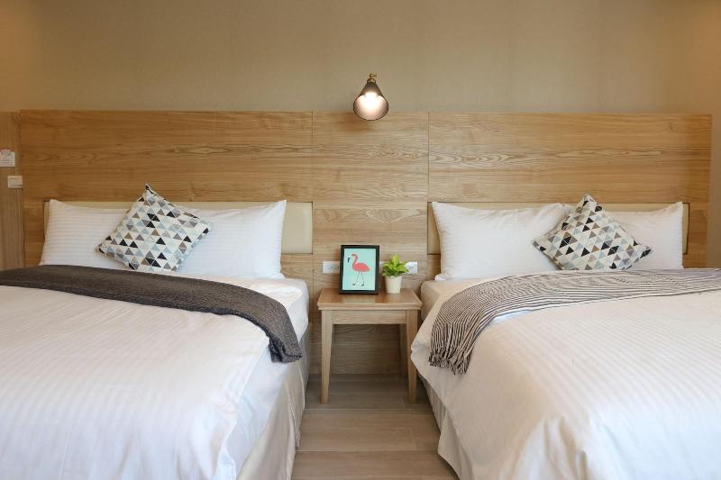 Flora Inn image