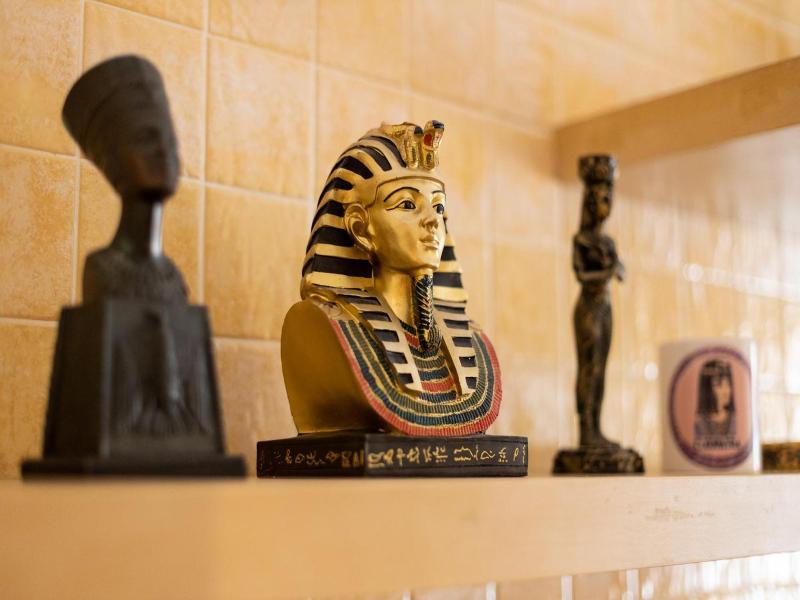 Cleopatra image