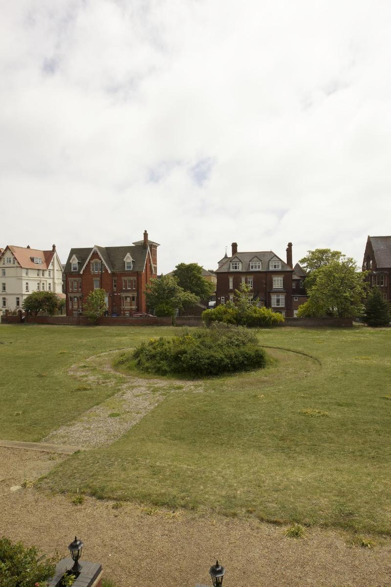 Barons Court image