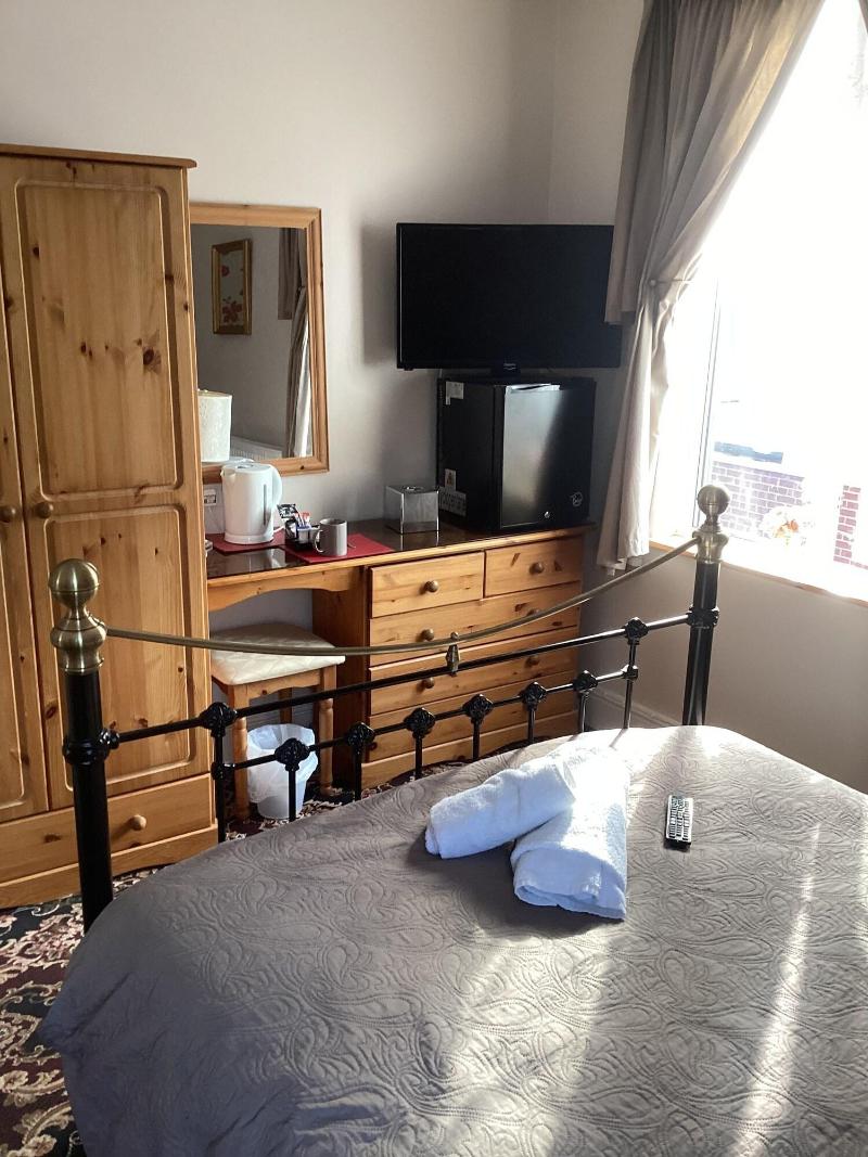 Barons Court image