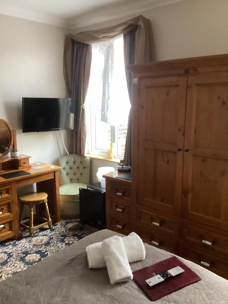 Barons Court image