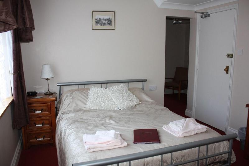 Barons Court image