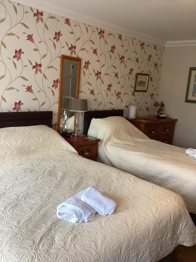 Barons Court image