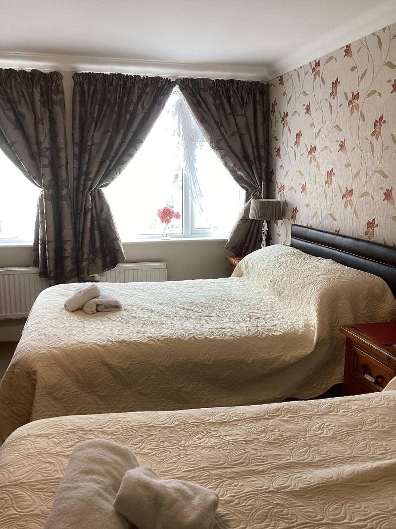 Barons Court image