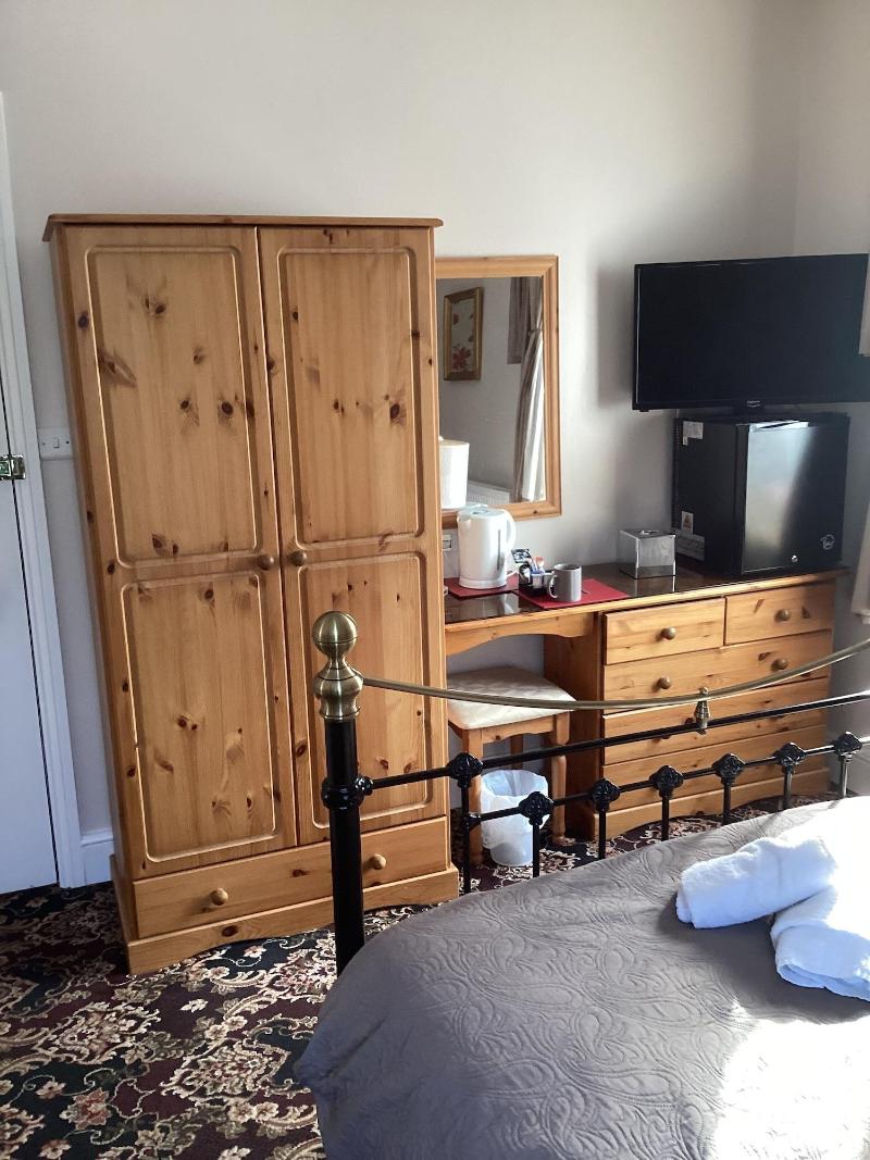 Barons Court image