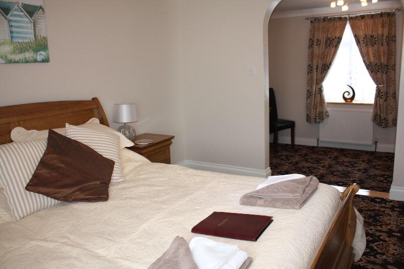 Barons Court image