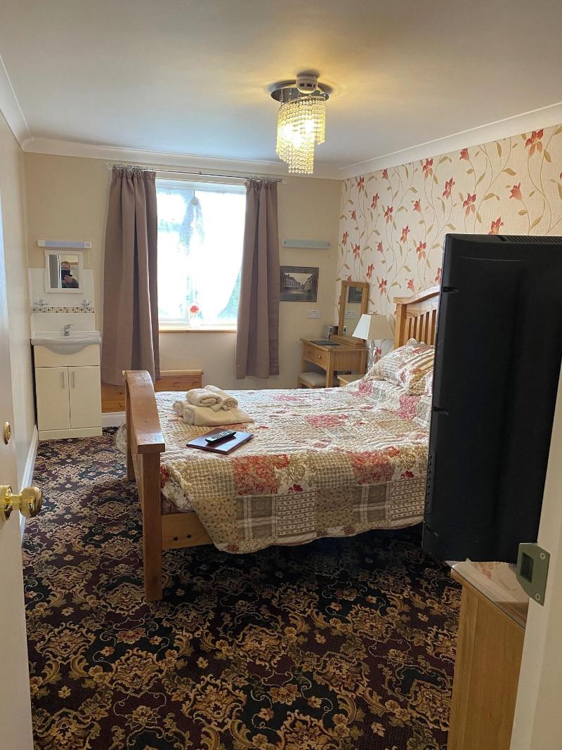 Barons Court image