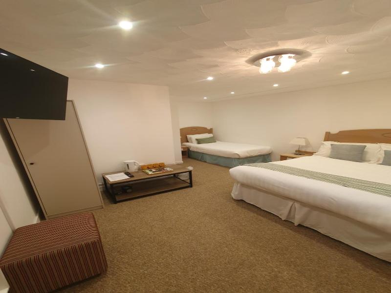 The Manor Guesthouse image
