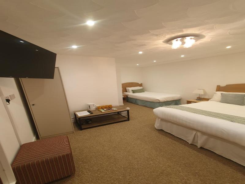 The Manor Guesthouse image