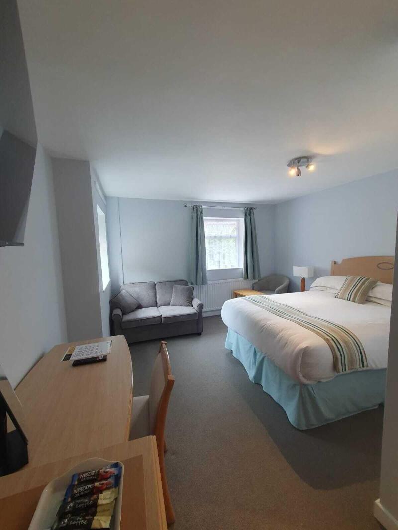 The Manor Guesthouse image