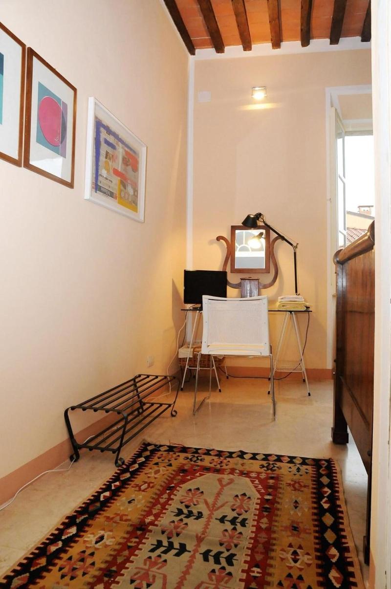 Cavour 33 image