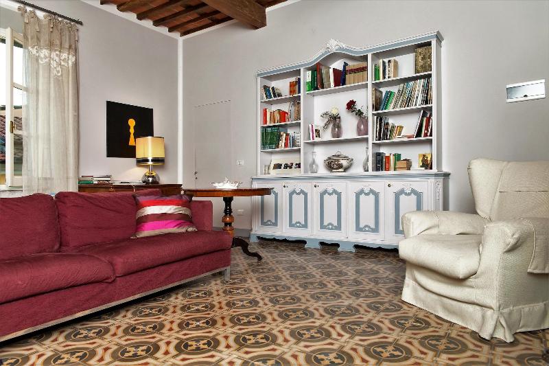 Cavour 33 image