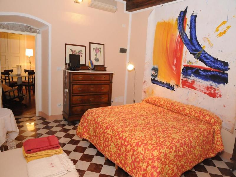 Cavour 33 image