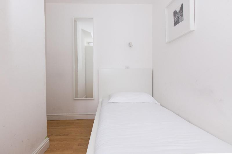 Charlotte Street Apartments by Allô Housing image