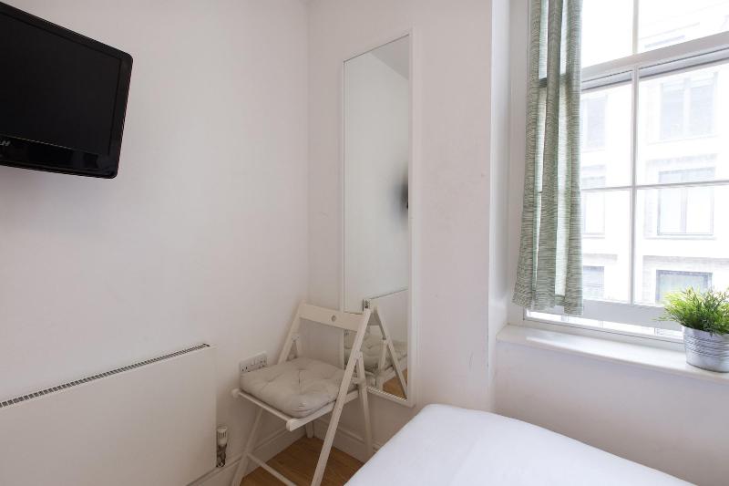 Charlotte Street Apartments by Allô Housing image