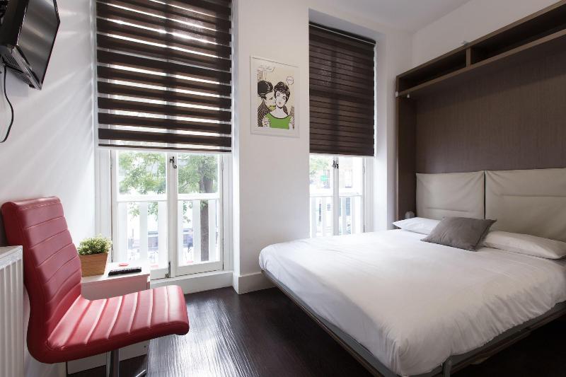 Charlotte Street Apartments by Allô Housing image