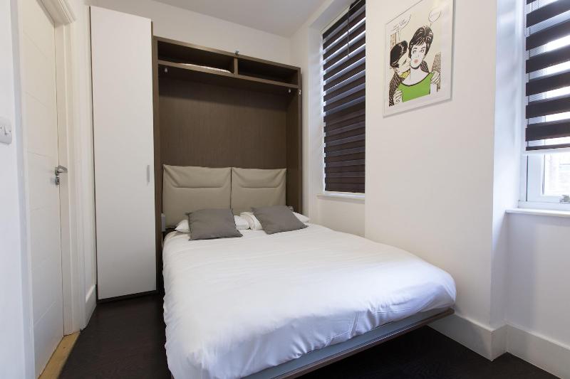 Charlotte Street Apartments by Allô Housing image