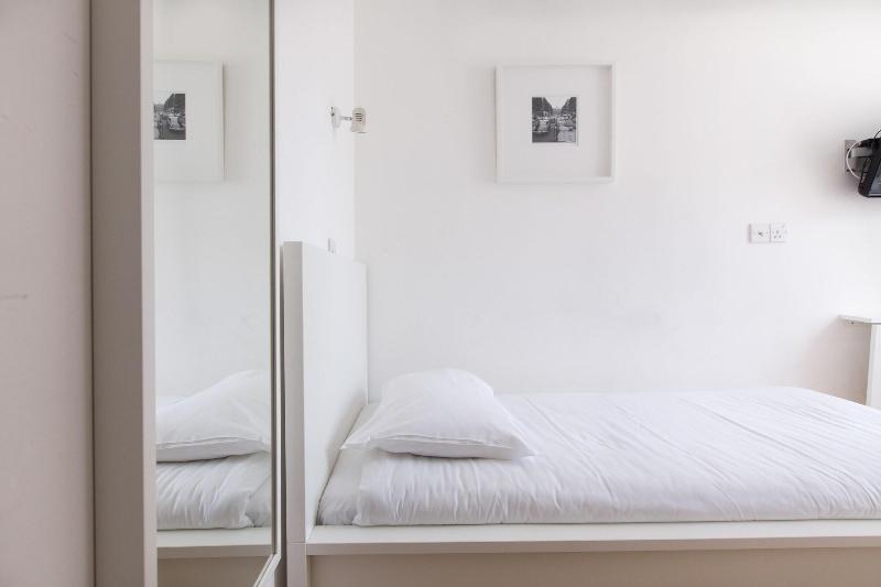 Charlotte Street Apartments by Allô Housing image
