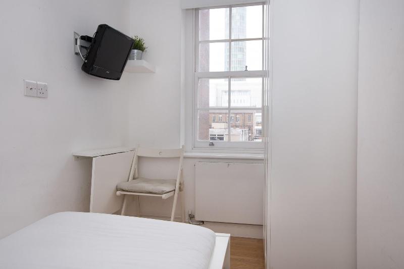 Charlotte Street Apartments by Allô Housing image